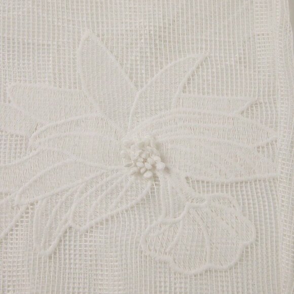 White Casual Women's Set French Romantic Hollow Embroidery Floral Outfit - Picture 11 of 15